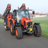 Traktor Kubota M6-121 U