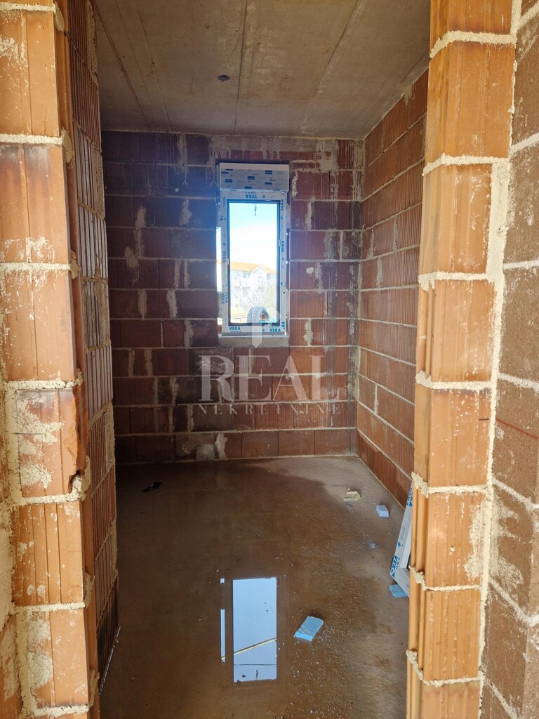 Image 12