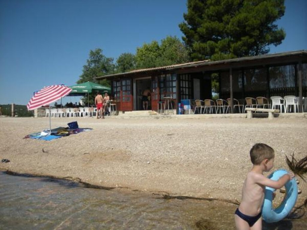 Image 3811485 - 16
