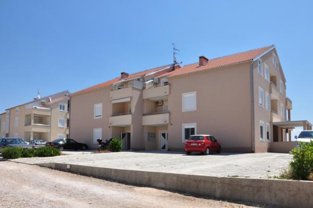 Image 3812252 - 10