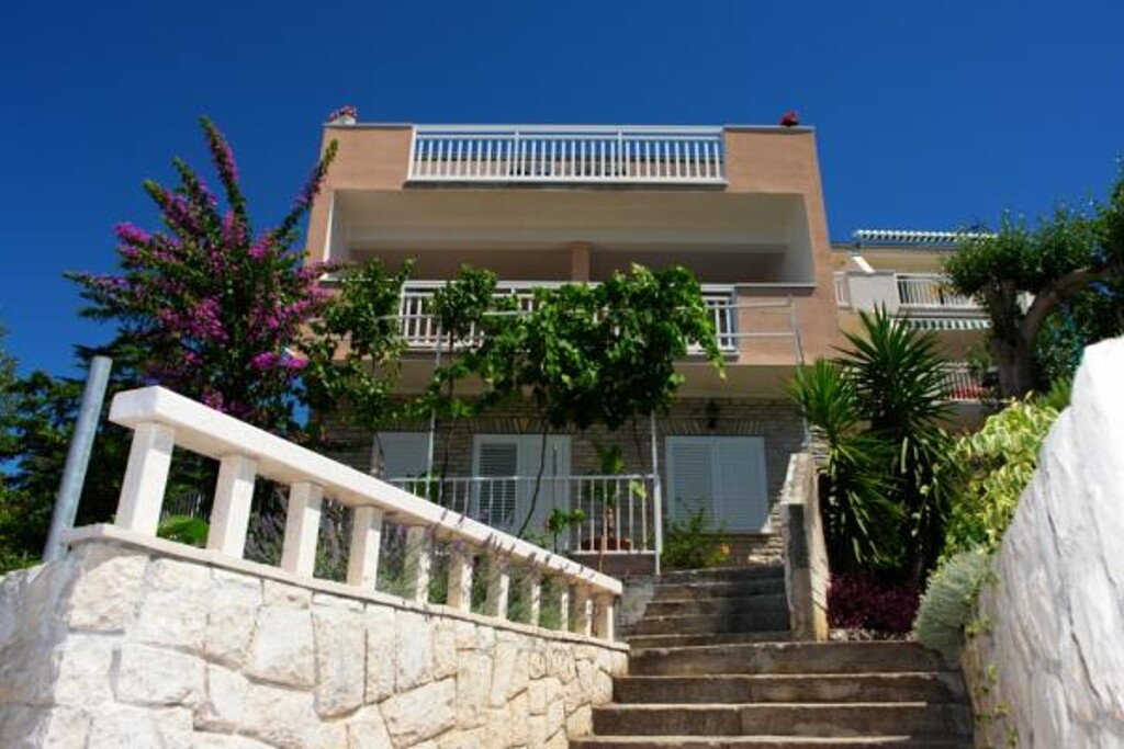 Image 3813256 - 5