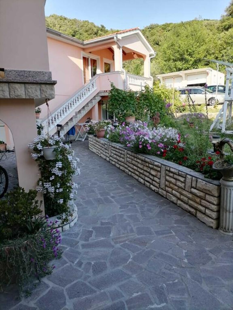 Image 3814585 - 15