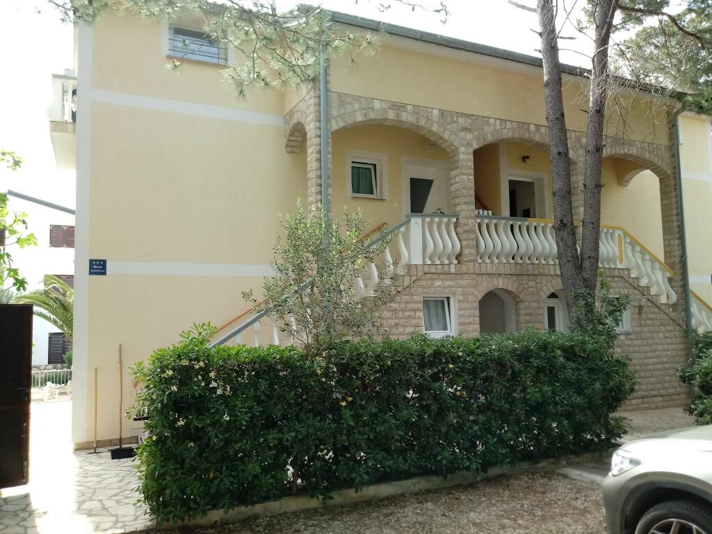 Image 3814525 - 7