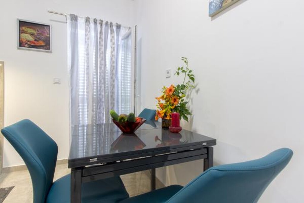 Image 3810581 - 12