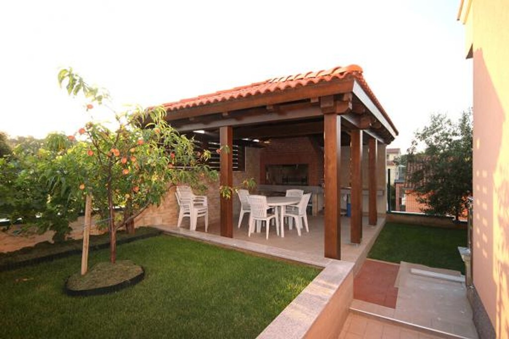 Image 3812375 - 3