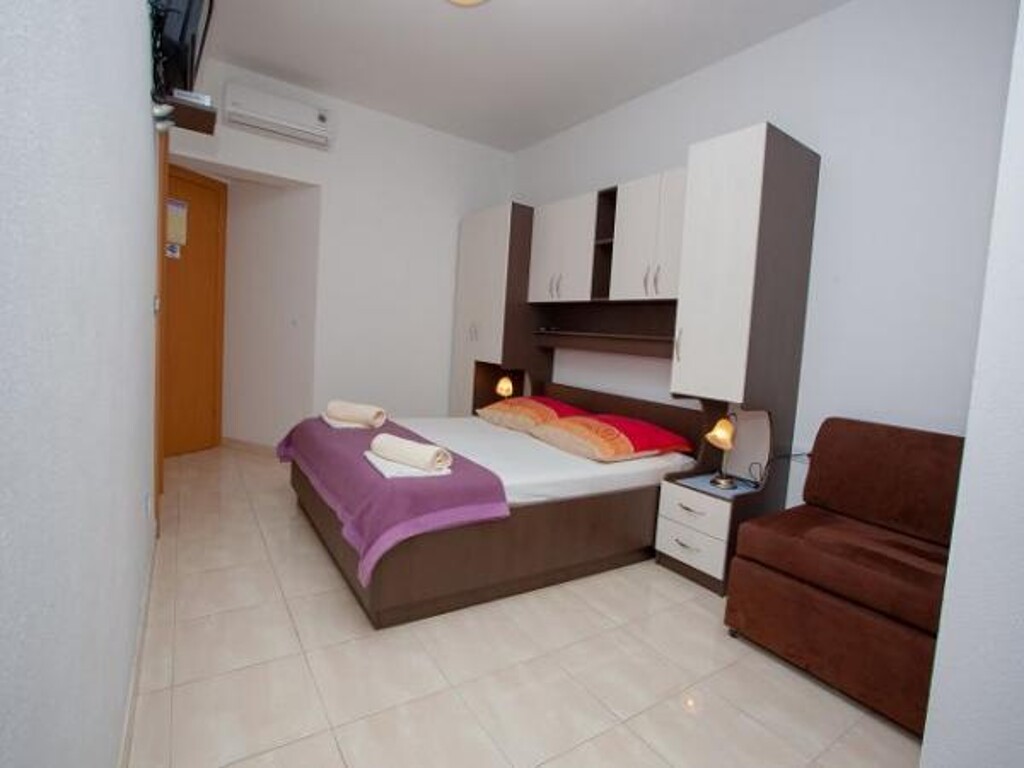 Image 3813006 - 16