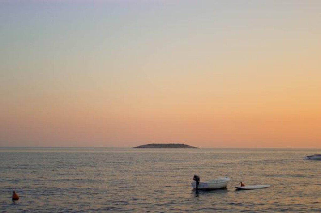 Image 3838636 - 9