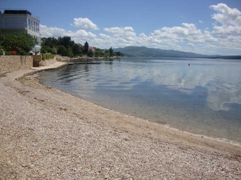 Image 3813672 - 9