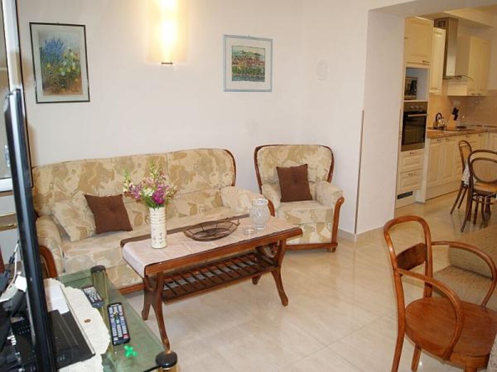 Image 3823102 - 16
