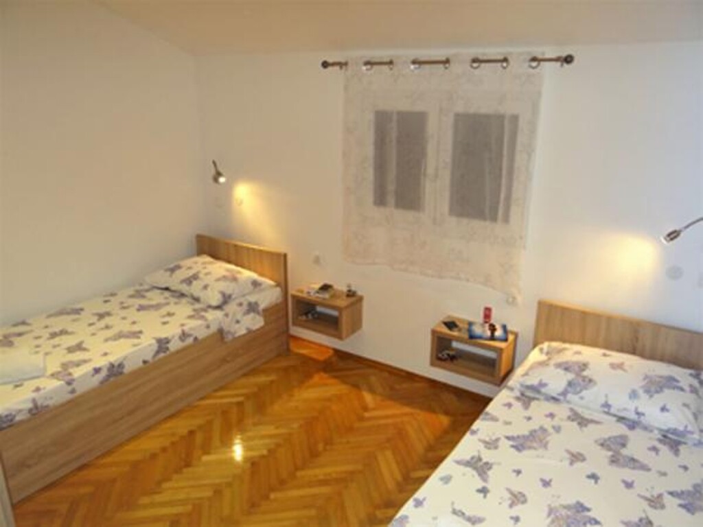 Image 3812545 - 8