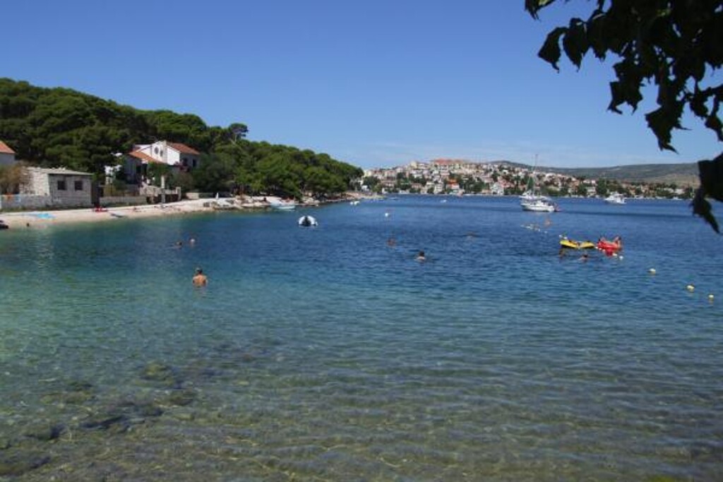 Image 3812310 - 5