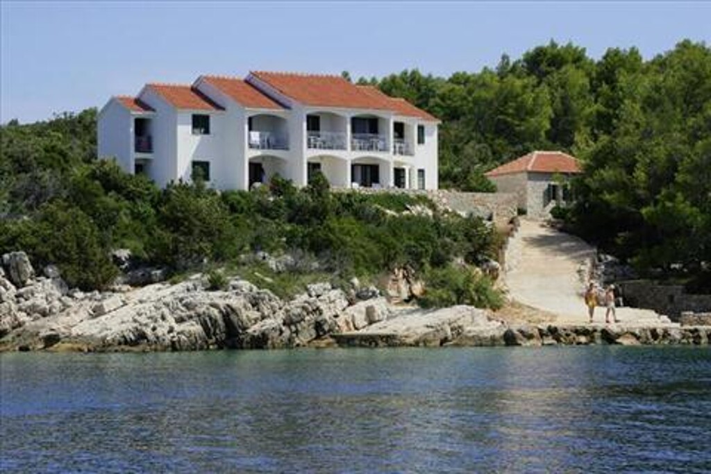 Image 3813389 - 1