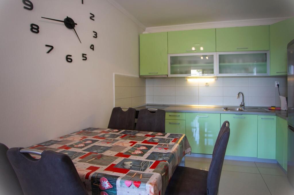 Image 3812723 - 5