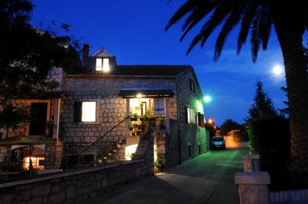 Image 3810695 - 16