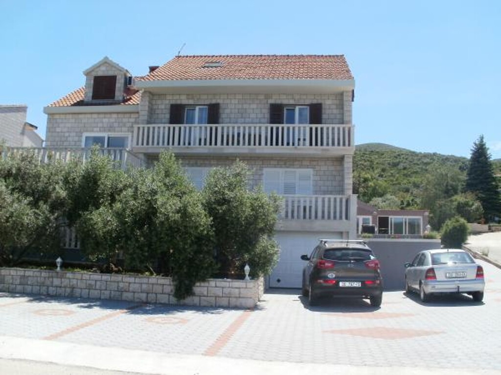 Image 3838820 - 5