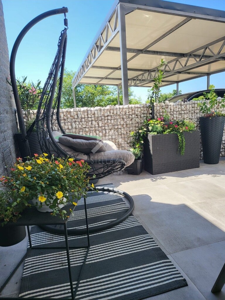 Image 5786667 - 3