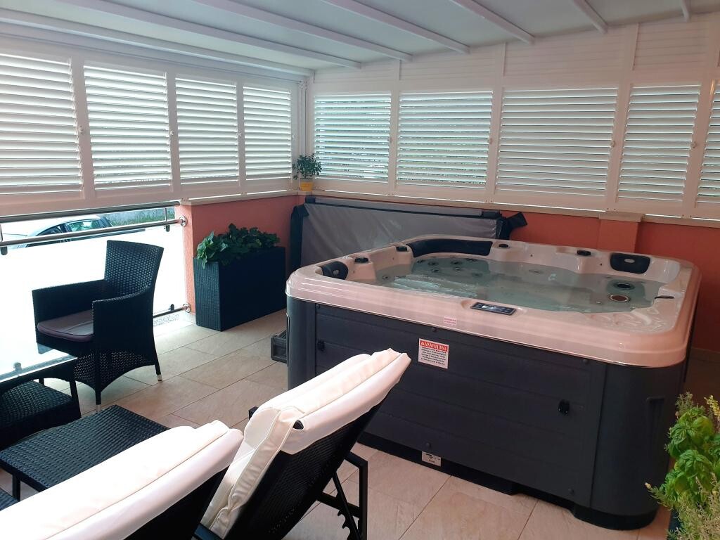 Image 3812289 - 6