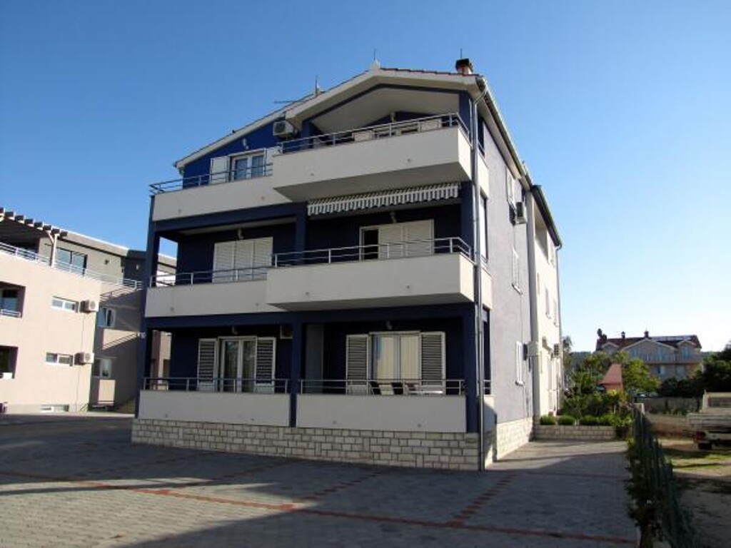Image 3838635 - 1