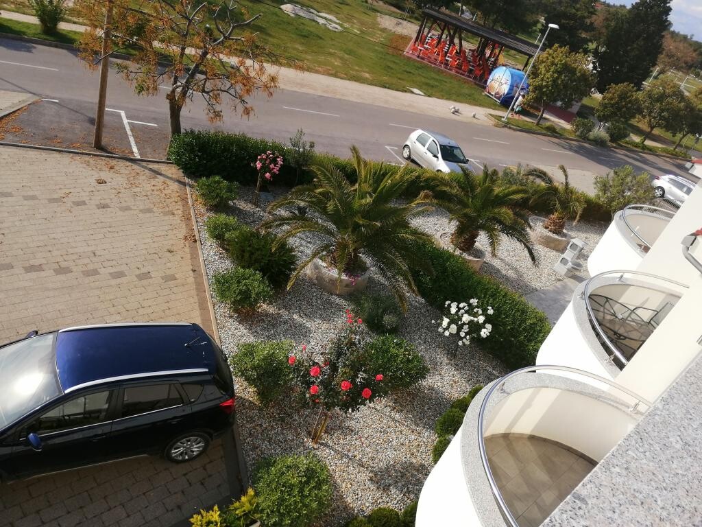 Image 3814004 - 9