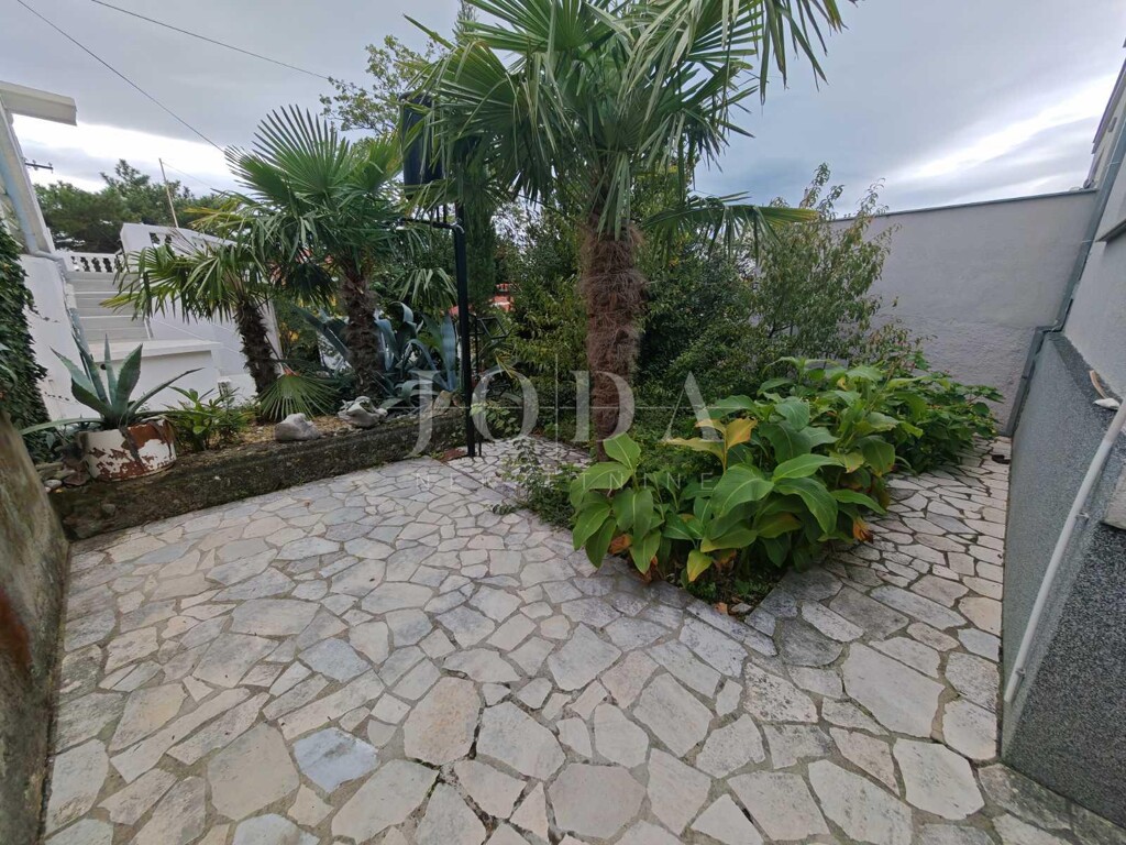 Image 6136211 - 4