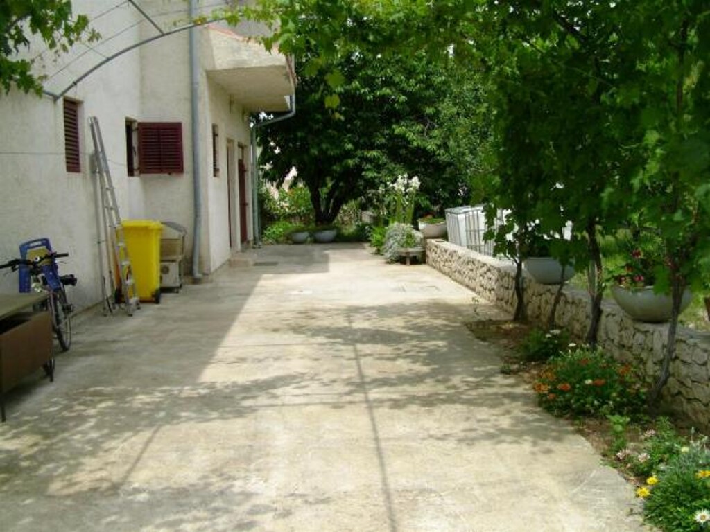 Image 3810689 - 19