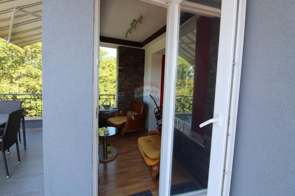 Image 5410833 - 8