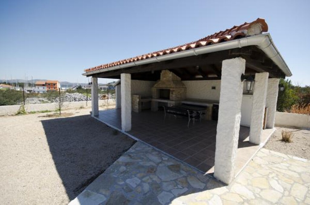Image 3813462 - 1