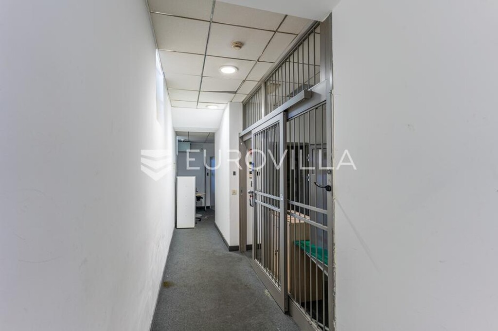 Image 10