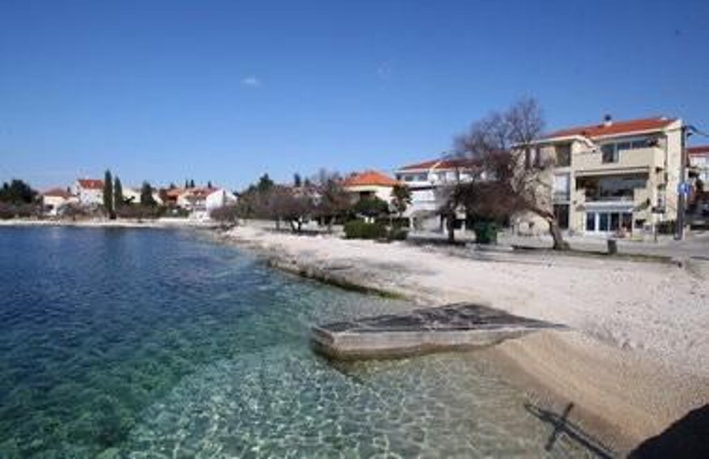 Image 3811113 - 29
