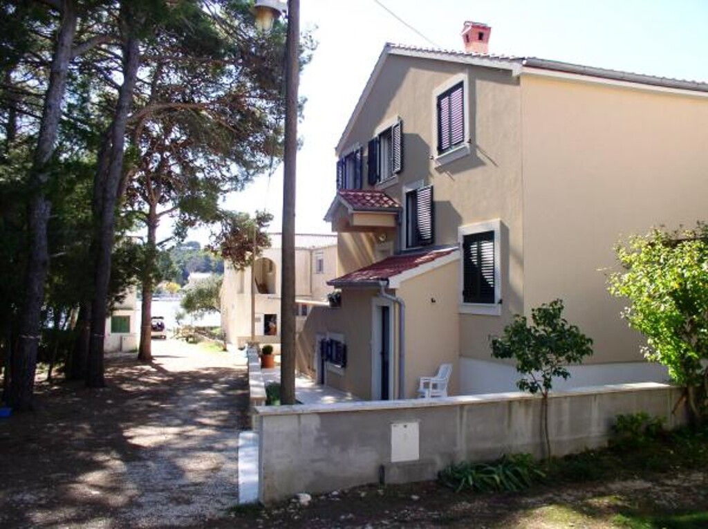 Image 3813352 - 4