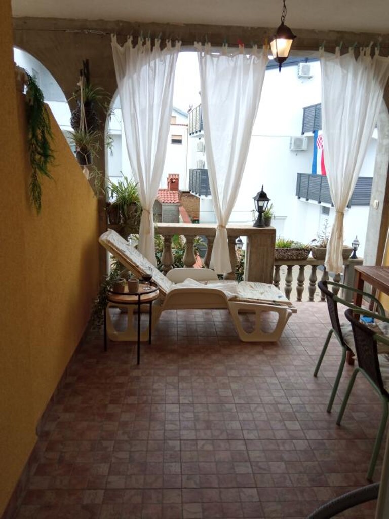 Image 3812431 - 9