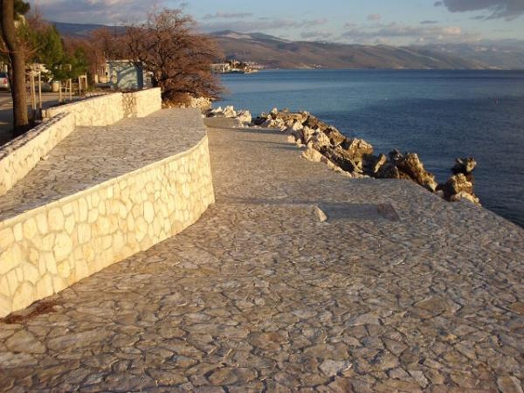 Image 3810867 - 21