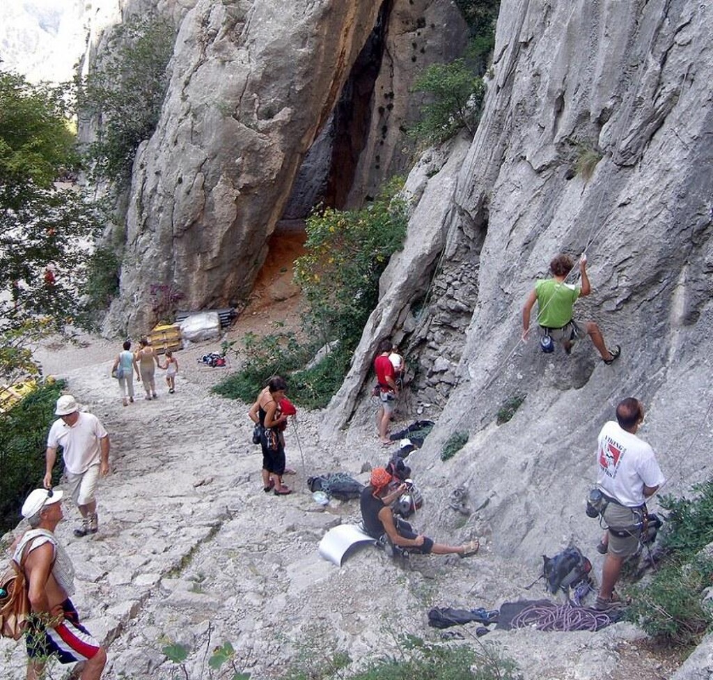 Image 3810613 - 11