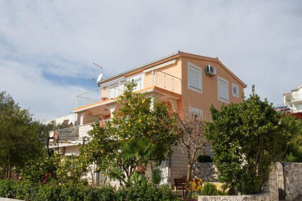 Image 3812473 - 5
