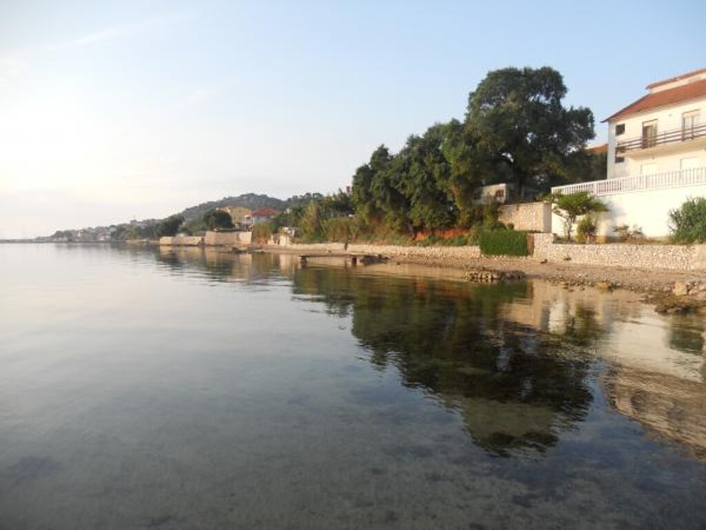 Image 3813484 - 5