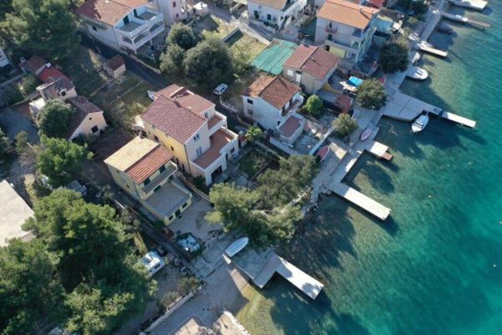 Image 3811347 - 8