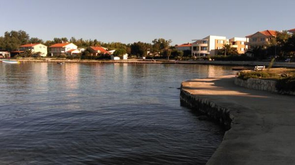 Image 3812305 - 10
