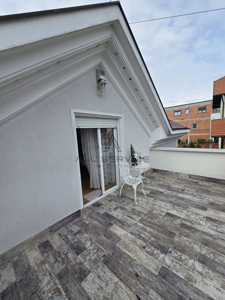 Image 10