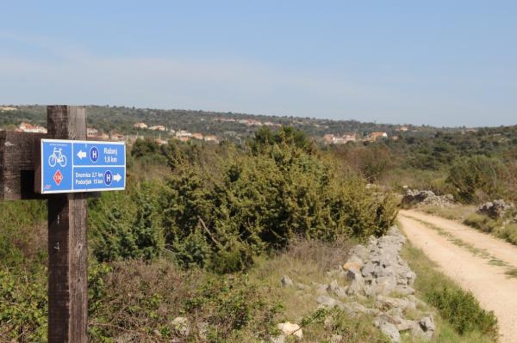 Image 3812330 - 15