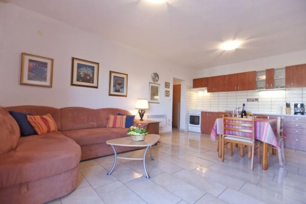 Image 3815118 - 4