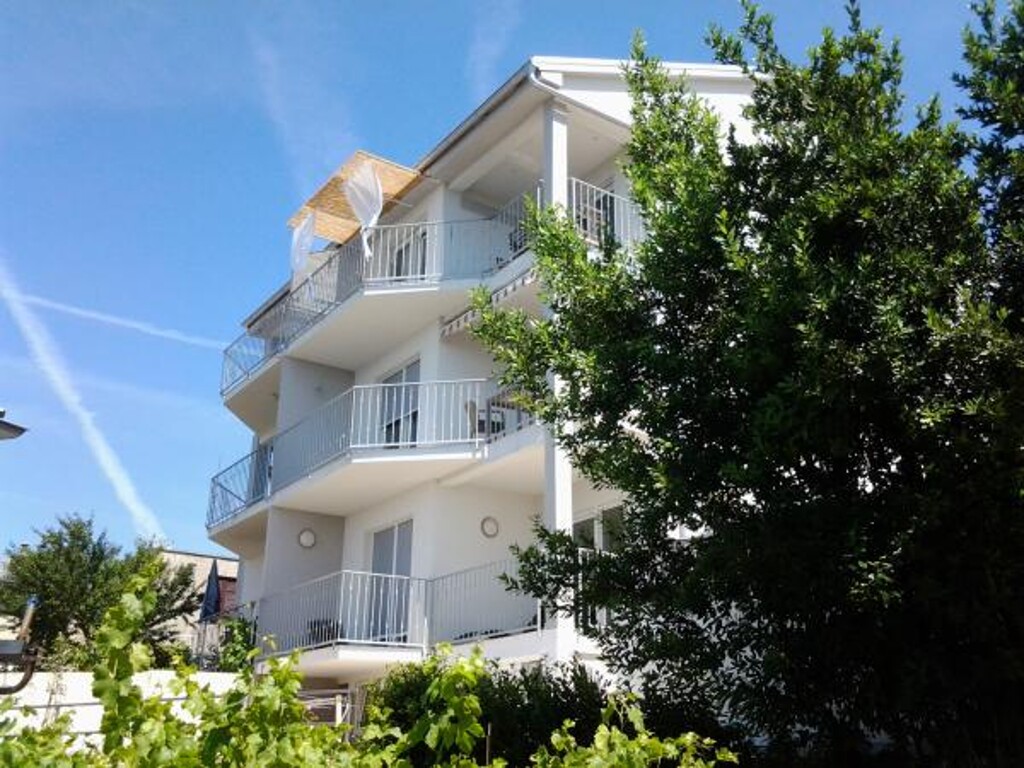 Image 3838493 - 25