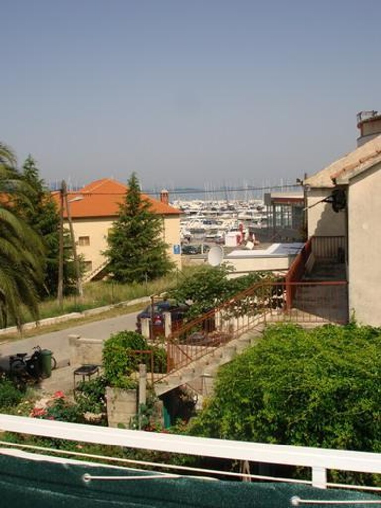 Image 3810598 - 5