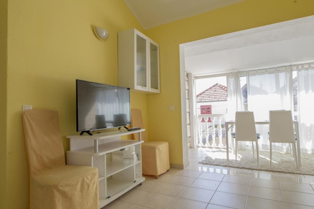 Image 3812854 - 5
