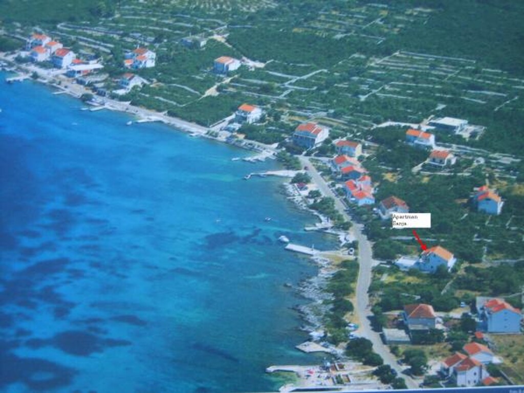 Image 3838825 - 6