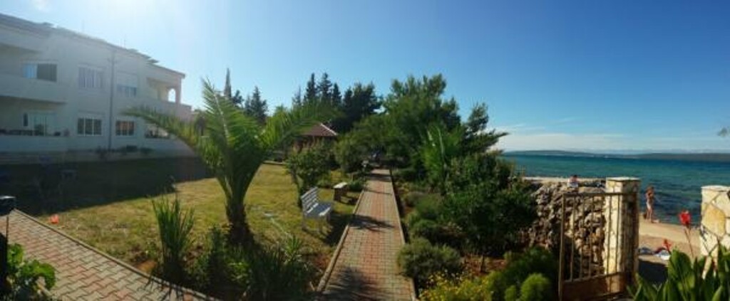 Image 3838460 - 1