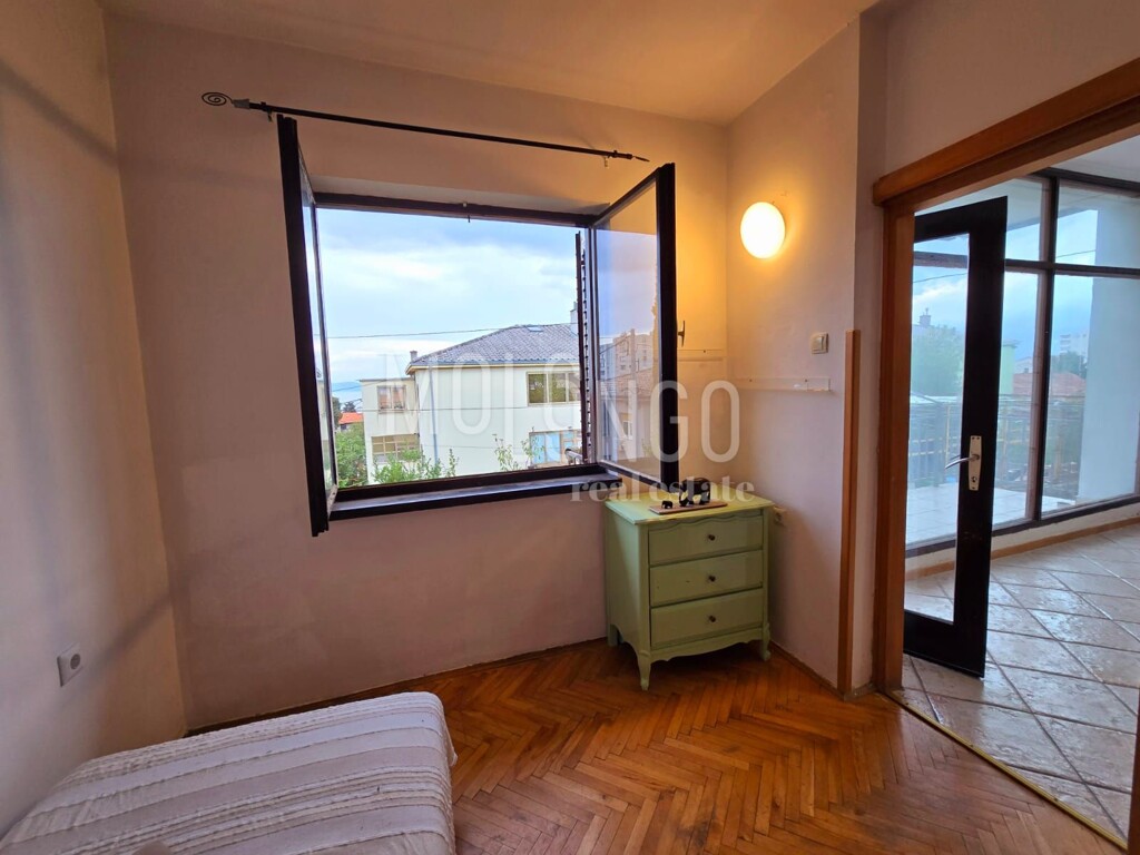 Image 9