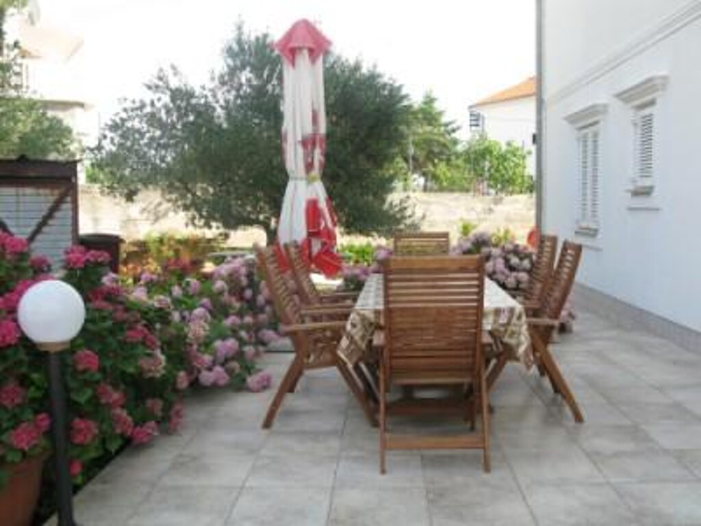 Image 3811616 - 5