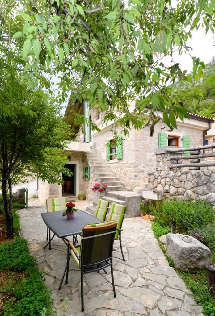 Image 3815082 - 5