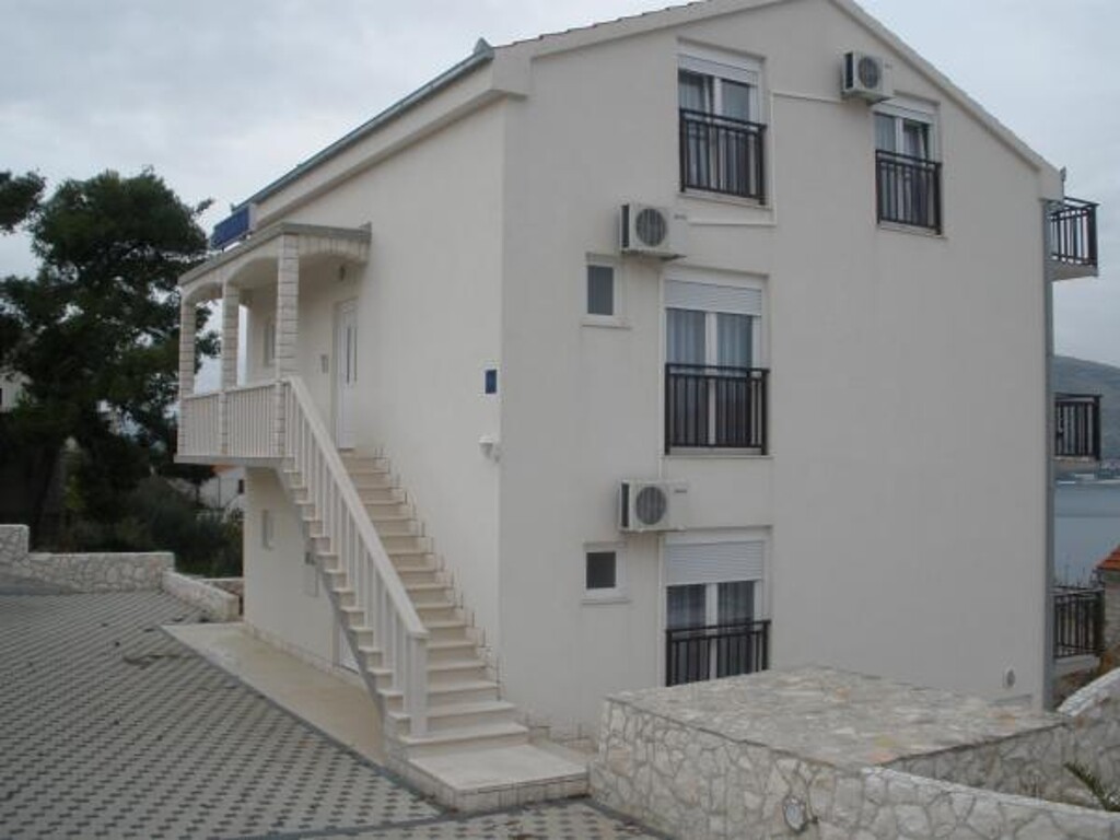 Image 3811376 - 16