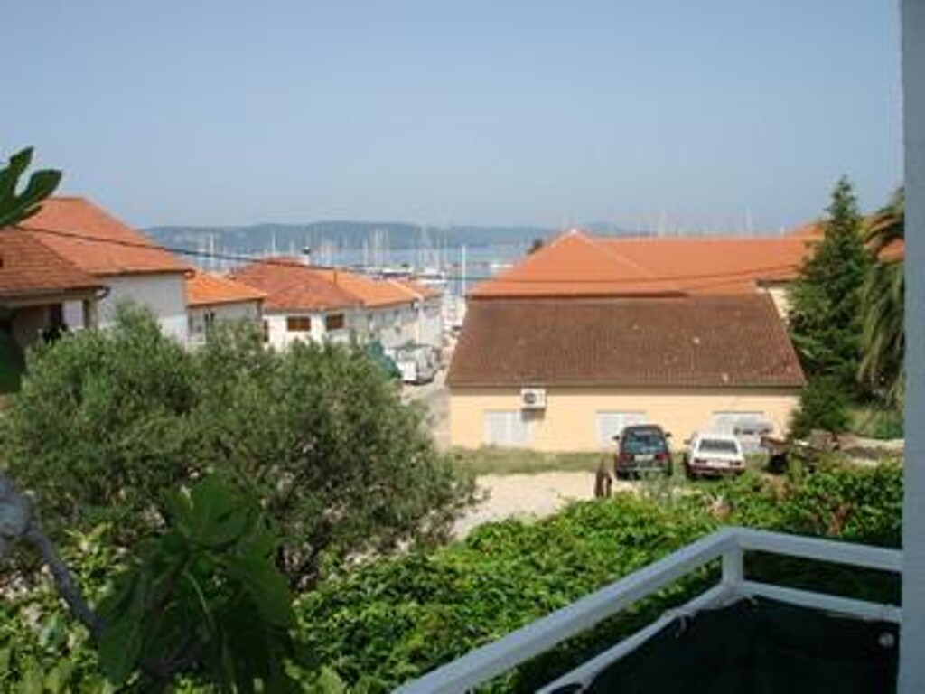 Image 3810598 - 6